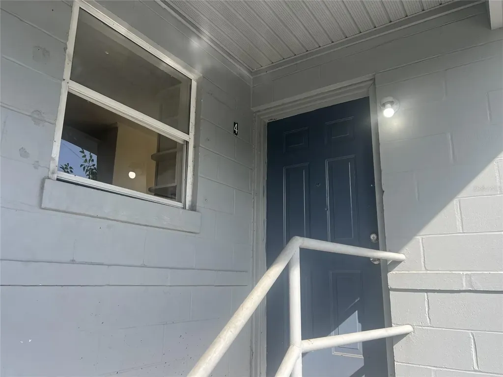 543 Division Street Daytona Beach FL 32114