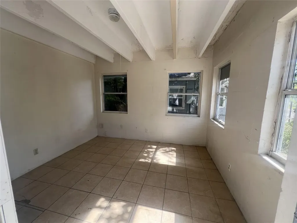 543 Division Street Daytona Beach FL 32114