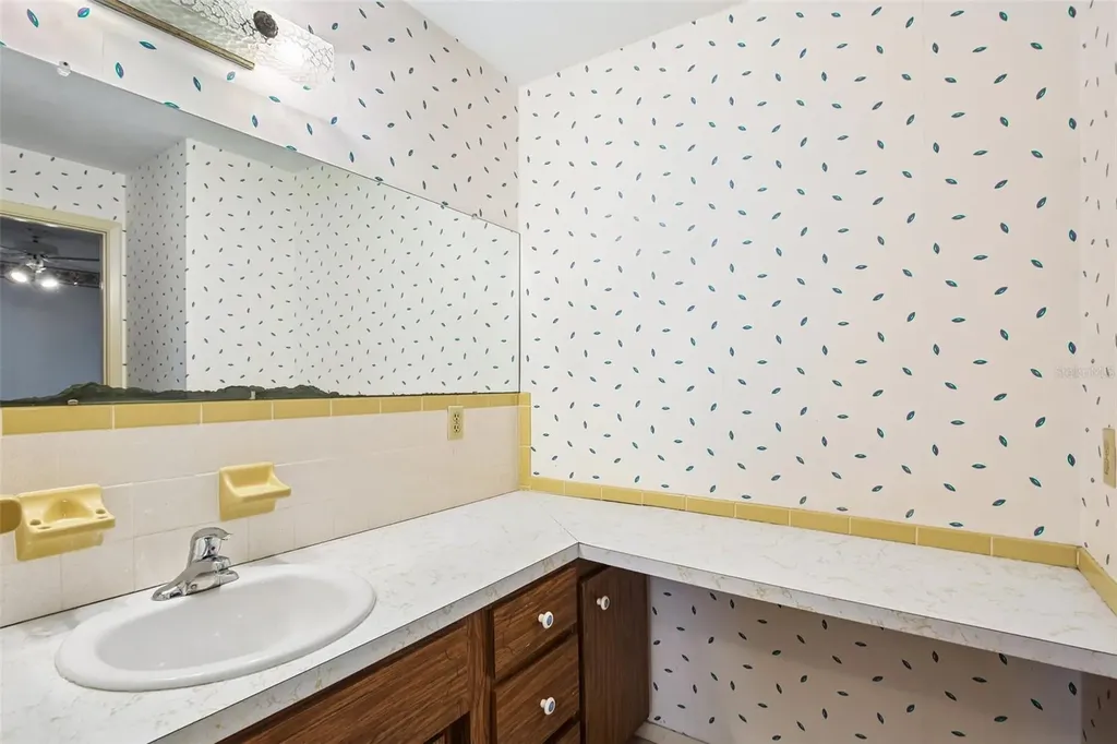 9224 Lakeview Drive New Port Richey FL 34654