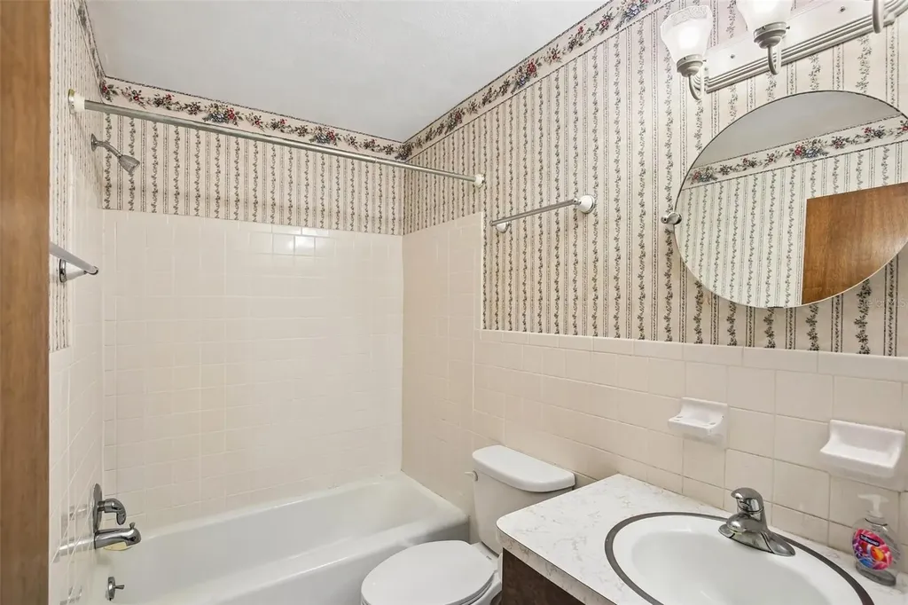 9224 Lakeview Drive New Port Richey FL 34654
