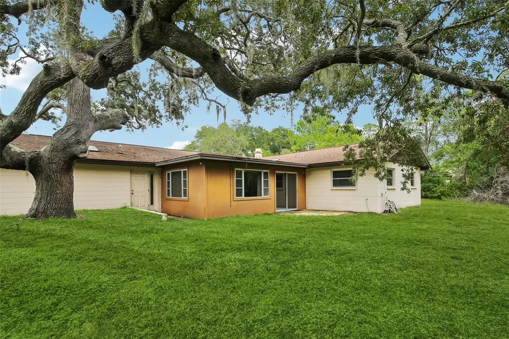 9224 Lakeview Drive New Port Richey FL 34654