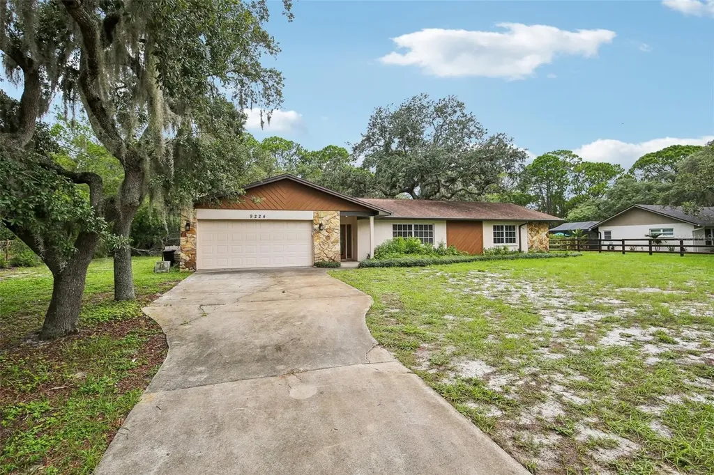 9224 Lakeview Drive New Port Richey FL 34654