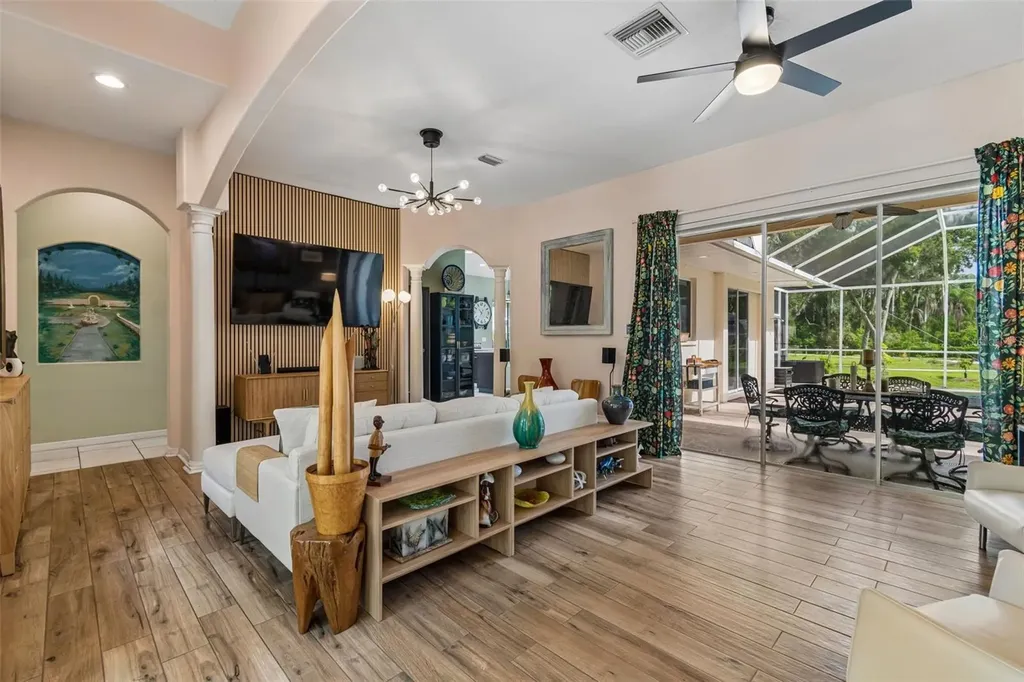 1514 Booth Drive Valrico FL 33594