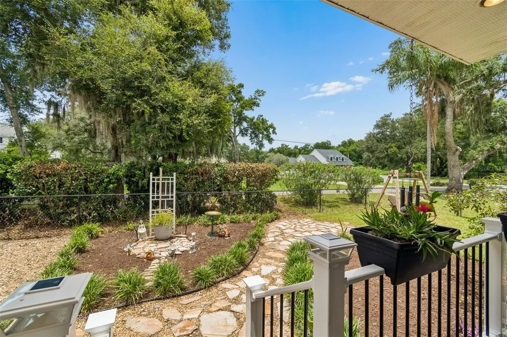 1514 Booth Drive Valrico FL 33594