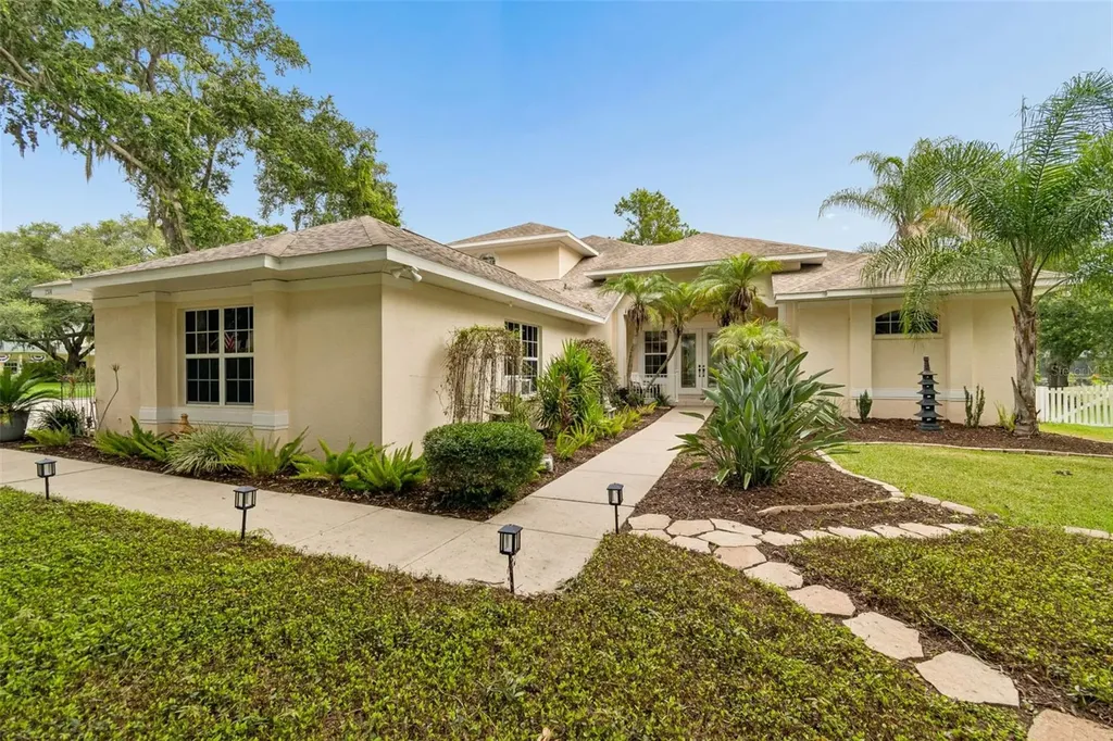 1514 Booth Drive Valrico FL 33594