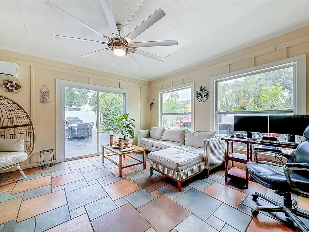 8407 Quartz Place Tampa FL 33615