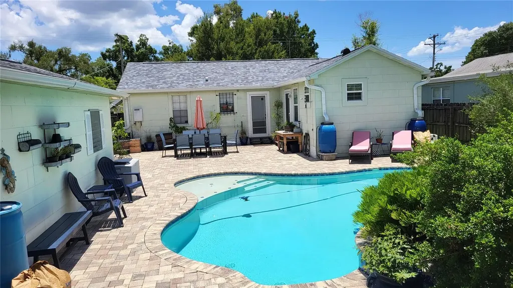 919 W Woodlawn Avenue Tampa FL 33603