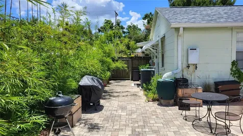 919 W Woodlawn Avenue Tampa FL 33603