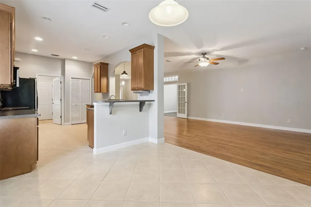 8270 Bridgeport Bay Circle Mount Dora FL 32757