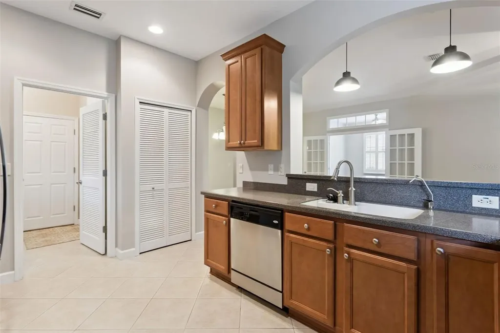 8270 Bridgeport Bay Circle Mount Dora FL 32757
