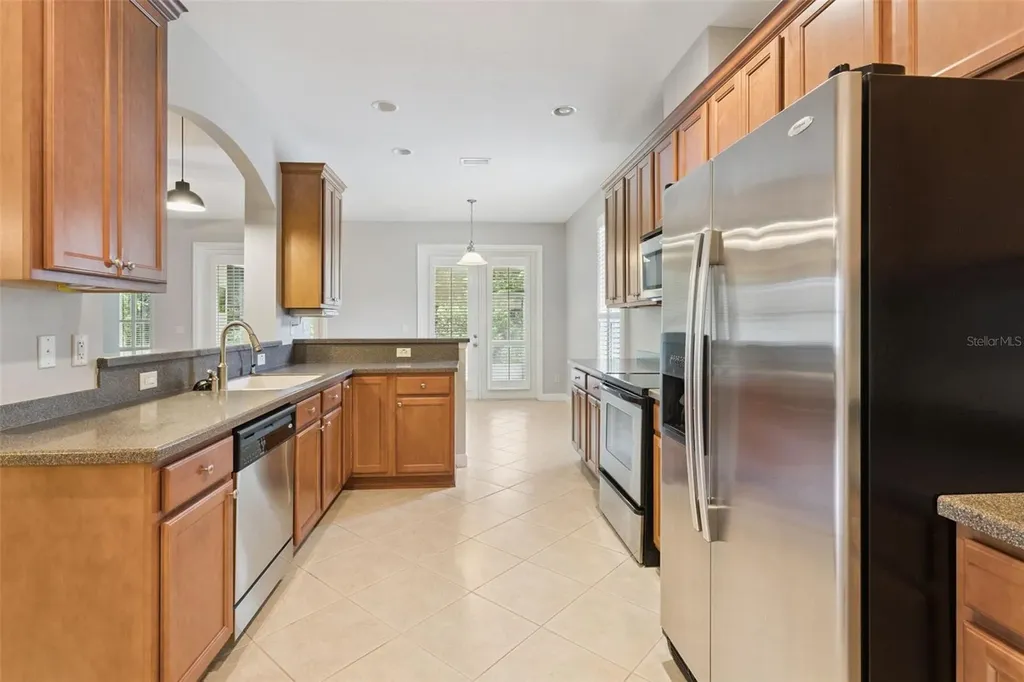 8270 Bridgeport Bay Circle Mount Dora FL 32757