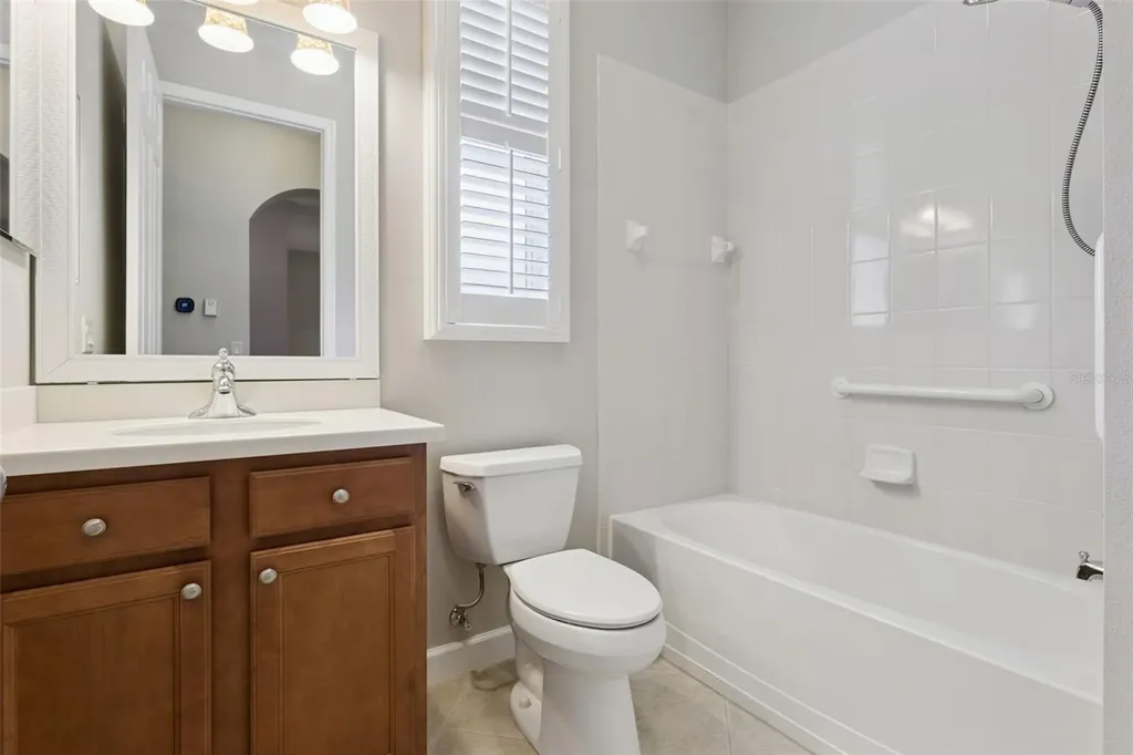 8270 Bridgeport Bay Circle Mount Dora FL 32757