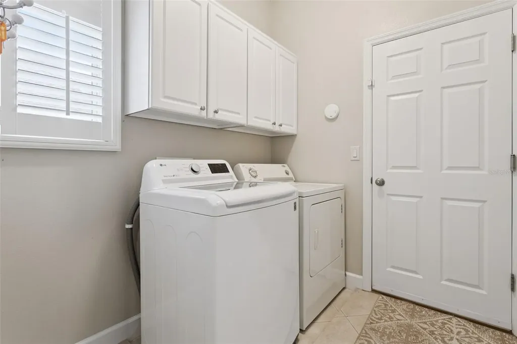 8270 Bridgeport Bay Circle Mount Dora FL 32757