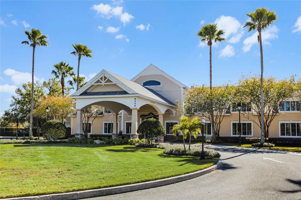 8270 Bridgeport Bay Circle Mount Dora FL 32757