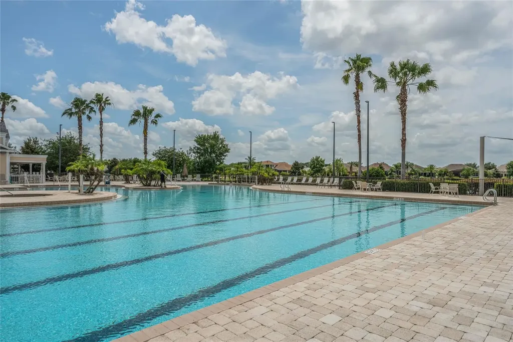 8270 Bridgeport Bay Circle Mount Dora FL 32757