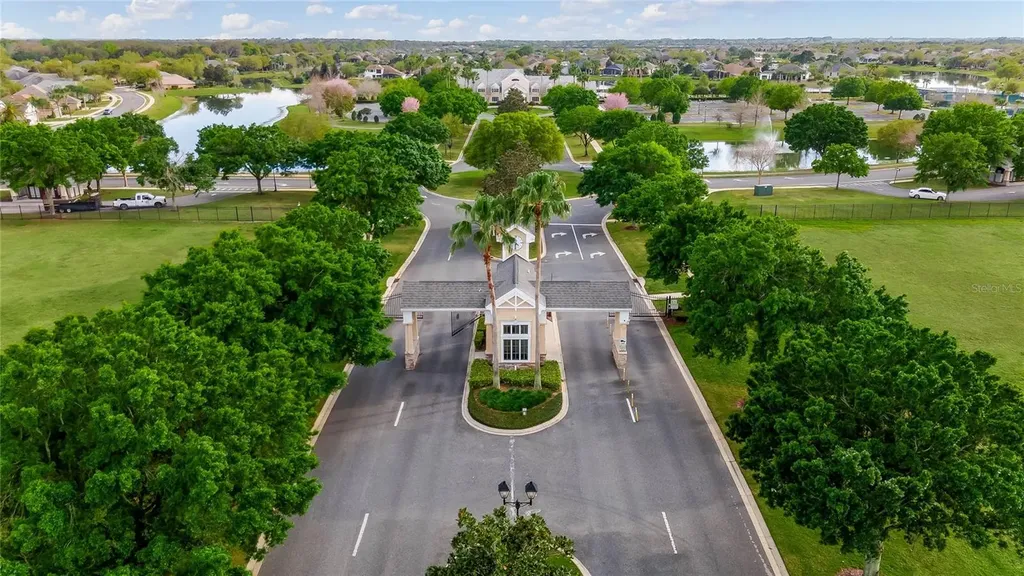 8270 Bridgeport Bay Circle Mount Dora FL 32757