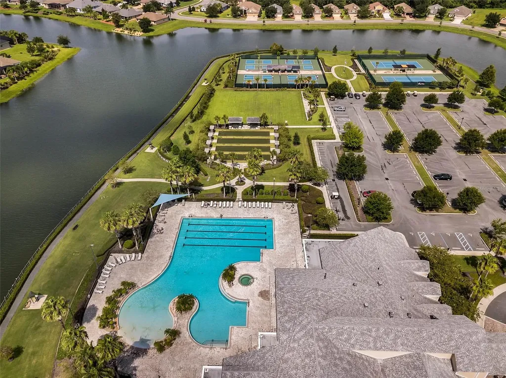 8270 Bridgeport Bay Circle Mount Dora FL 32757