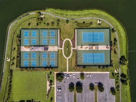8270 Bridgeport Bay Circle Mount Dora FL 32757