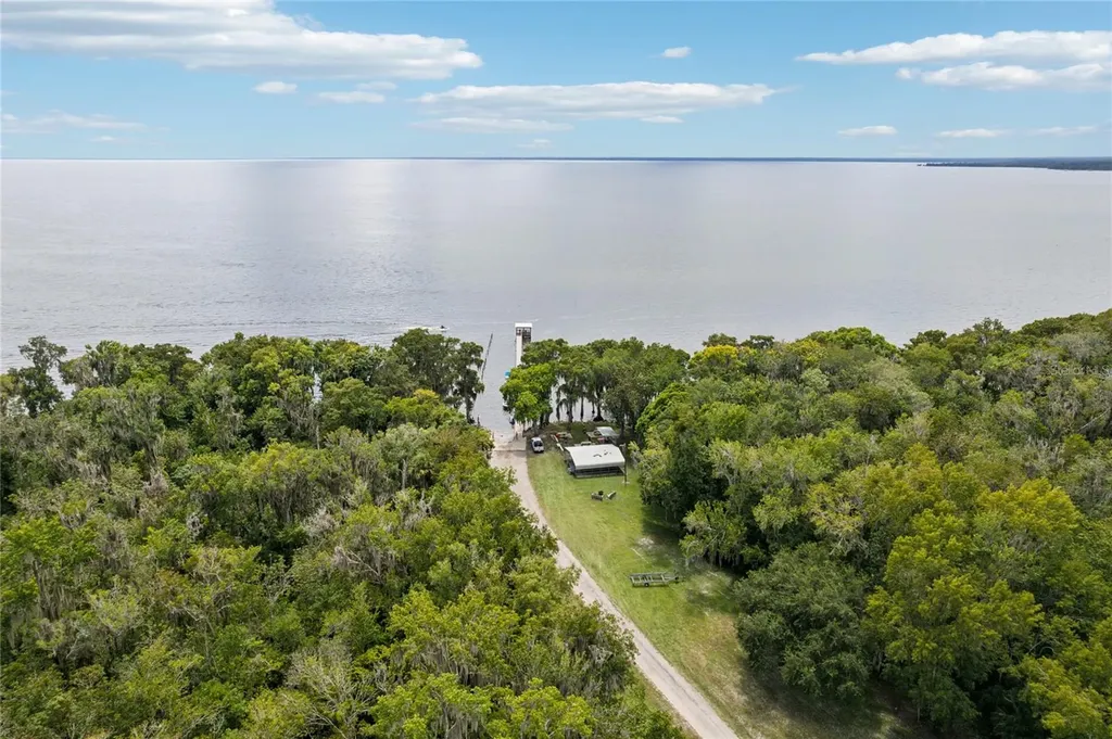 225 Gardenia Avenue Georgetown FL 32139