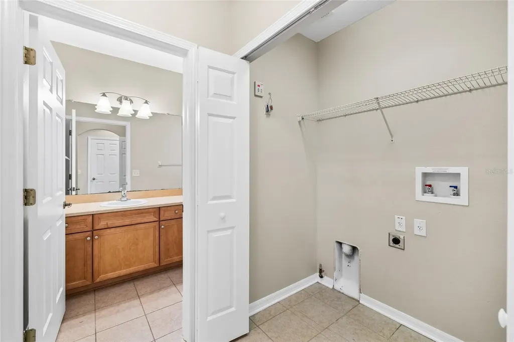 5906 Beaconpark Street Lithia FL 33547