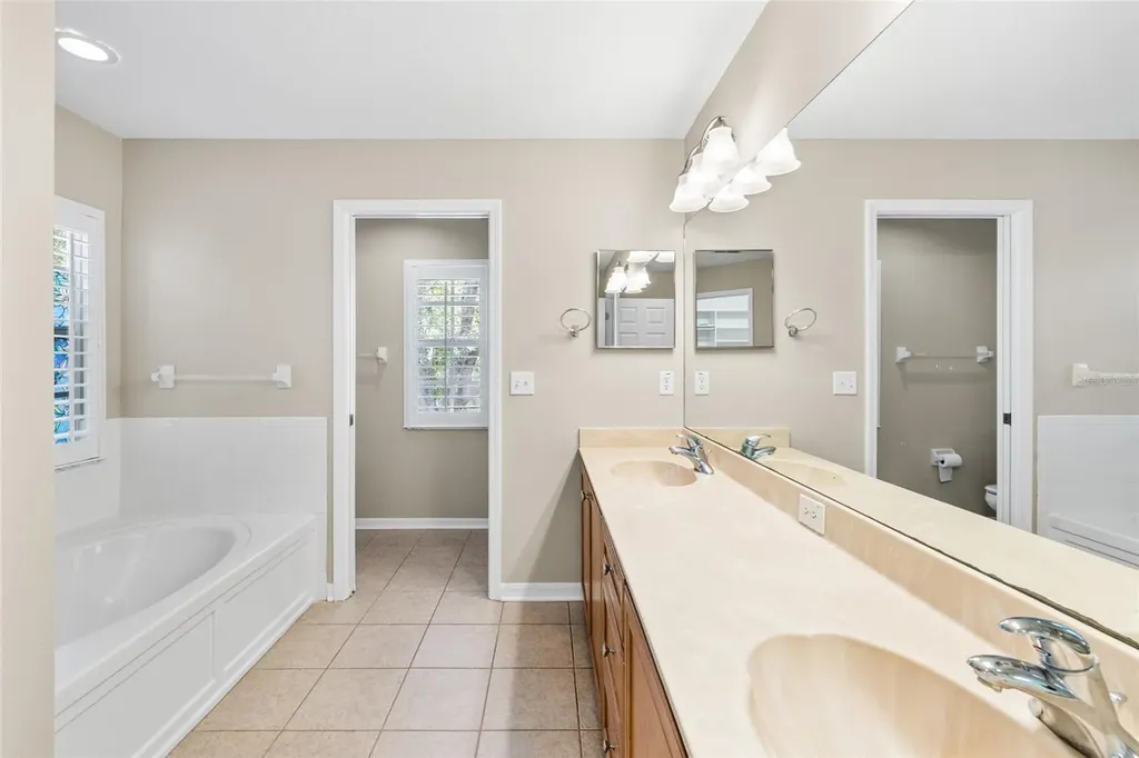 5906 Beaconpark Street Lithia FL 33547