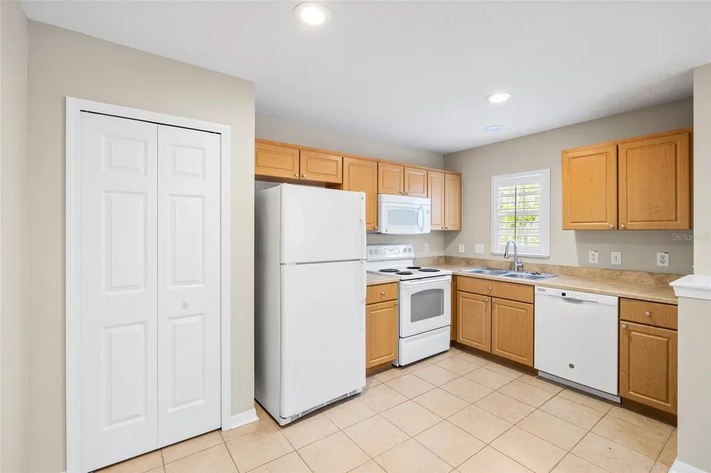 5906 Beaconpark Street Lithia FL 33547