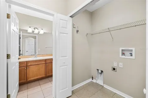 5906 Beaconpark Street Lithia FL 33547
