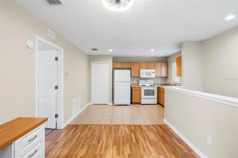 5906 Beaconpark Street Lithia FL 33547