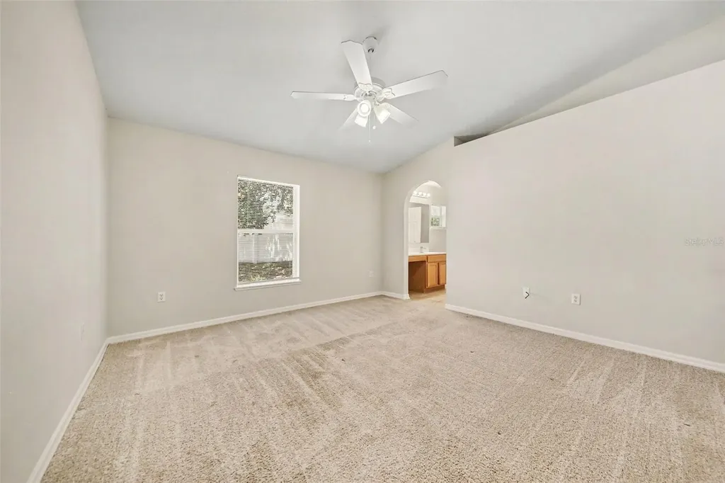 2122 Aitkin Loop Leesburg FL 34748