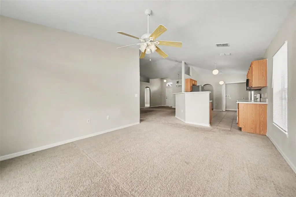 2122 Aitkin Loop Leesburg FL 34748