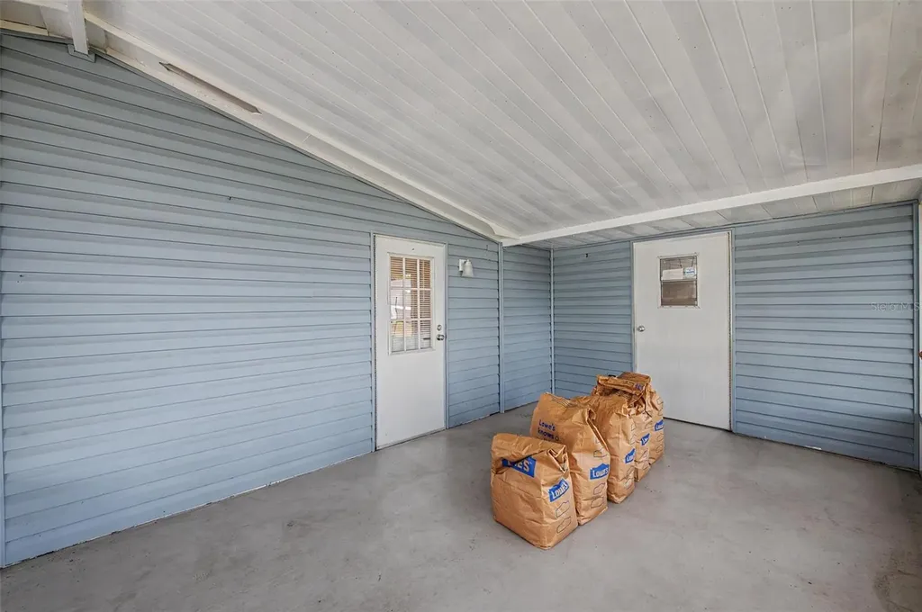 7338 First Loop Avenue Brooksville FL 34613
