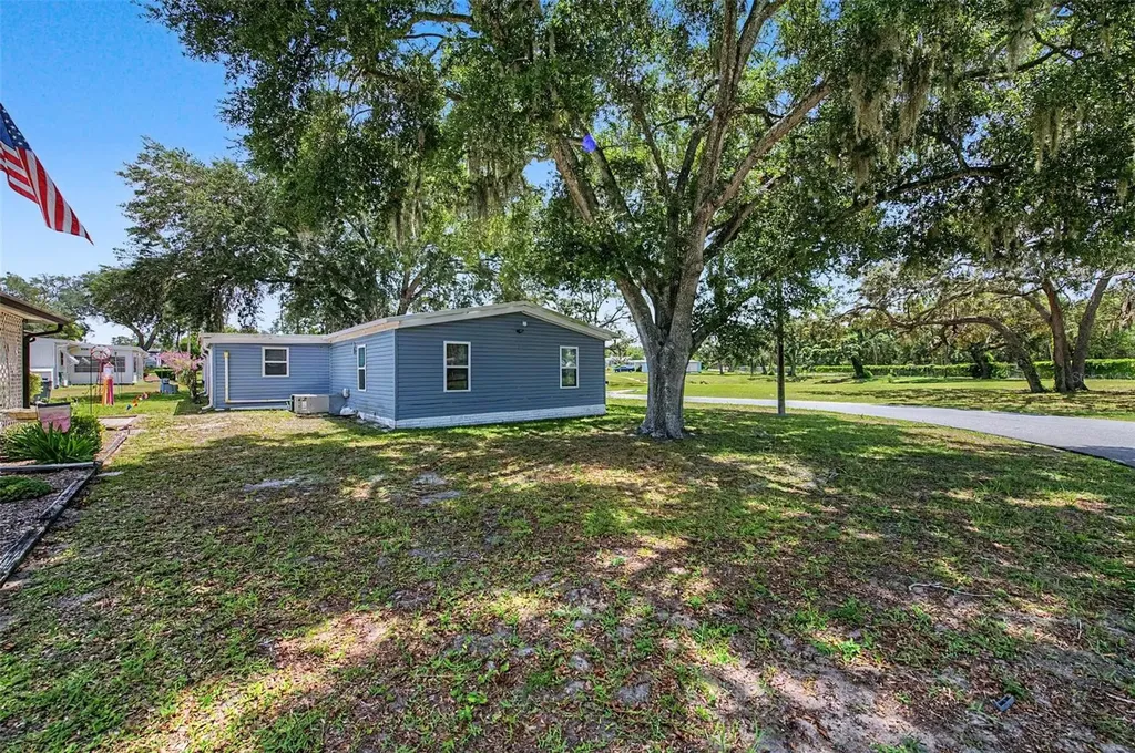 7338 First Loop Avenue Brooksville FL 34613