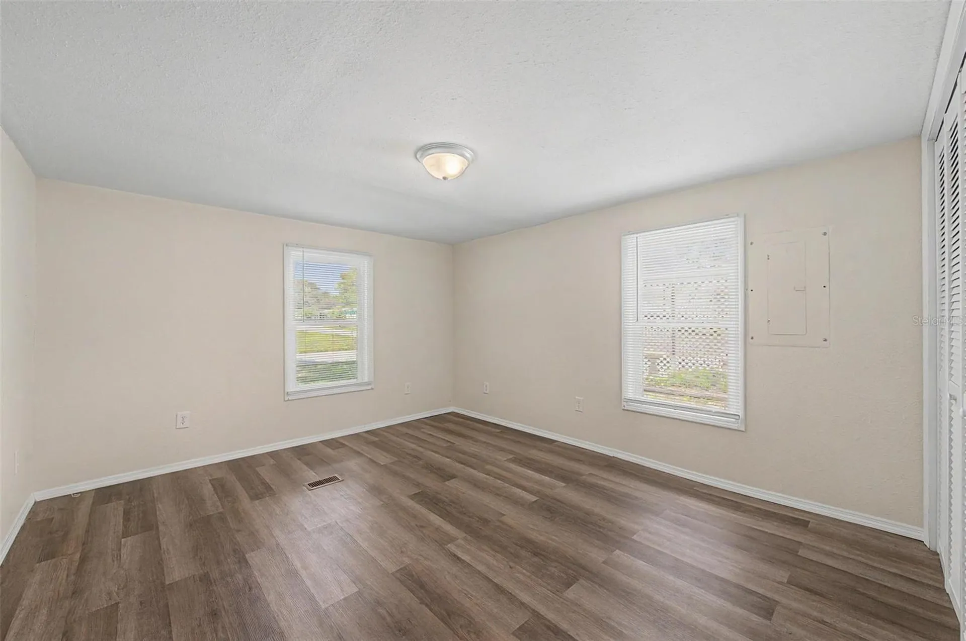 7338 First Loop Avenue Brooksville FL 34613