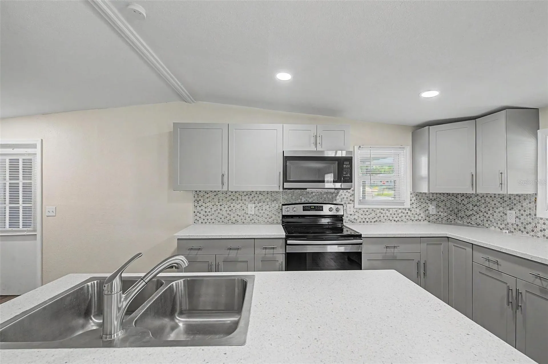 7338 First Loop Avenue Brooksville FL 34613