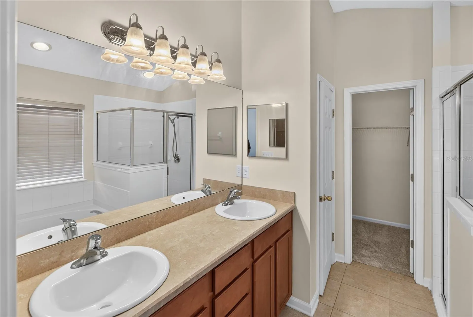 8123 NW 51st Drive Gainesville FL 32653