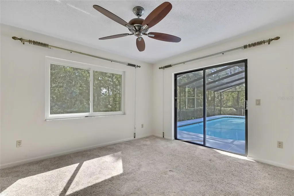 12 Mayflower Court E Homosassa FL 34446