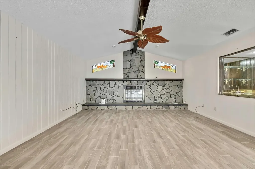 12 Mayflower Court E Homosassa FL 34446