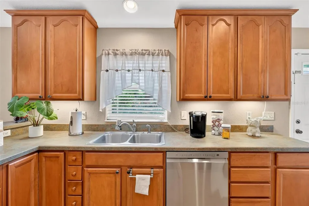 12854 NE 118th Terrace Ocklawaha FL 32179