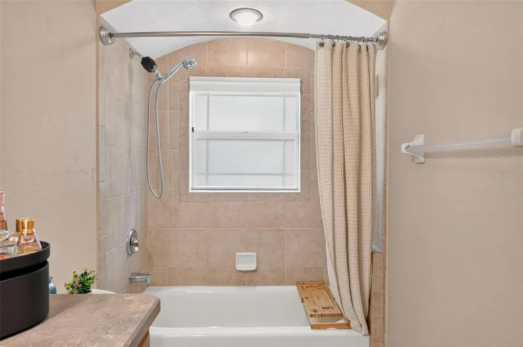 12854 NE 118th Terrace Ocklawaha FL 32179