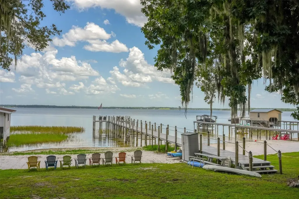 12854 NE 118th Terrace Ocklawaha FL 32179