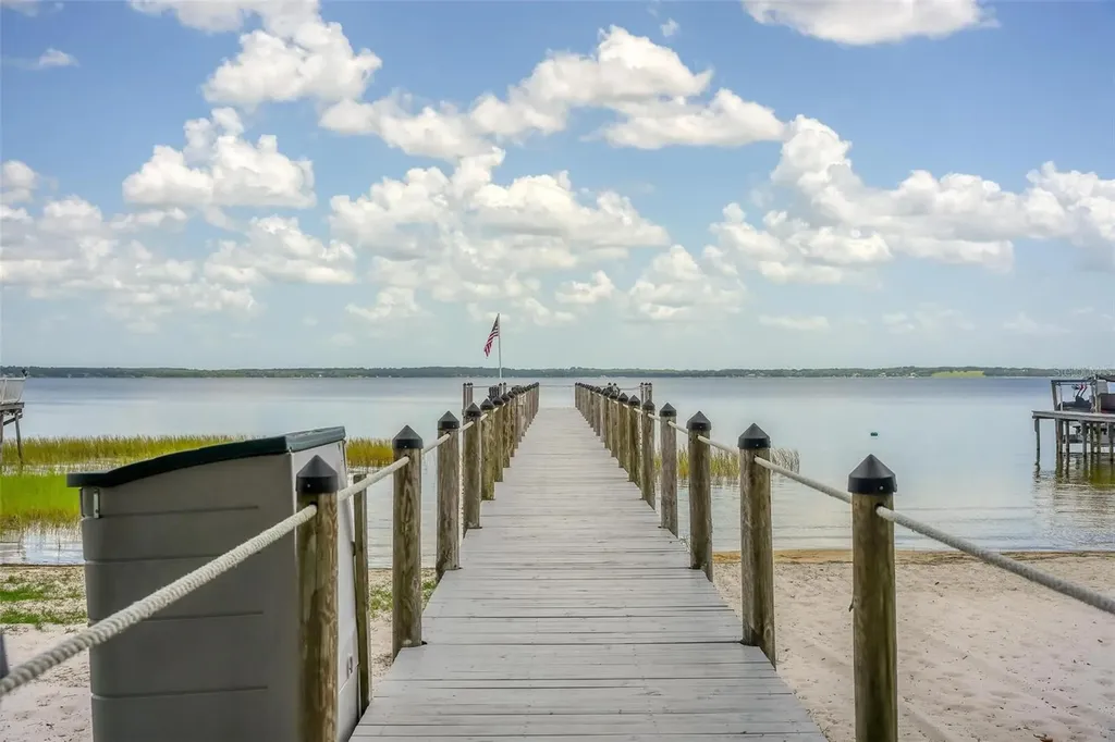 12854 NE 118th Terrace Ocklawaha FL 32179