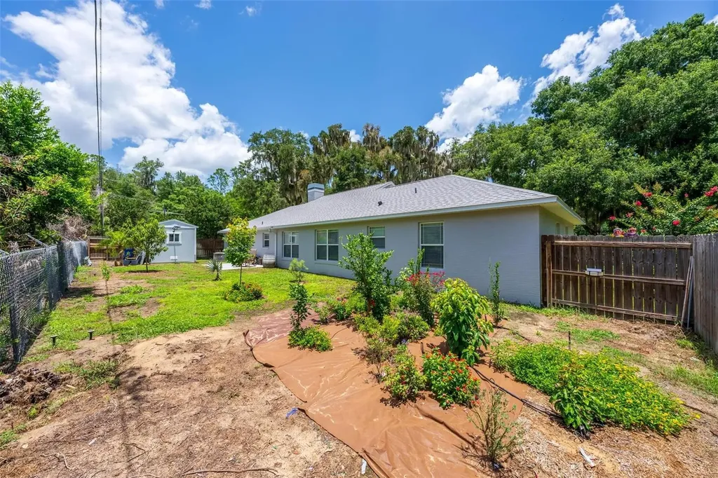 12854 NE 118th Terrace Ocklawaha FL 32179