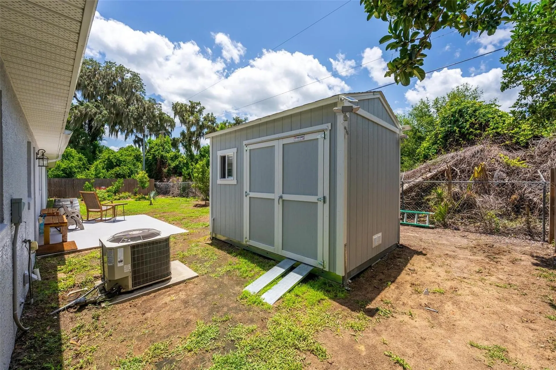 12854 NE 118th Terrace Ocklawaha FL 32179