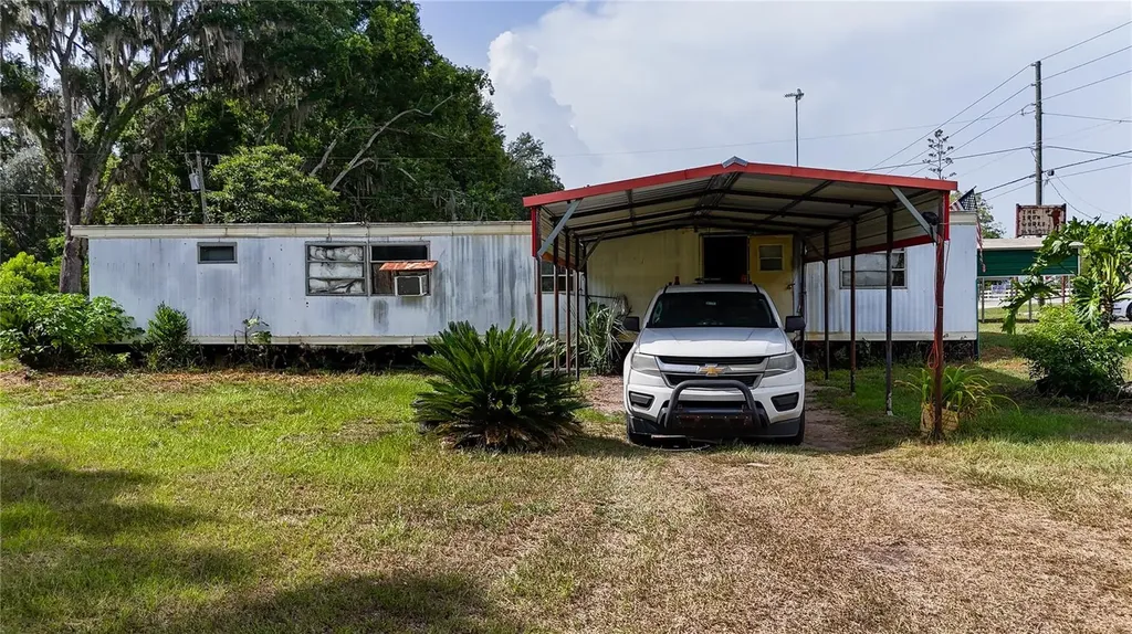 12818 NE Old Jacksonville Road Anthony FL 32617