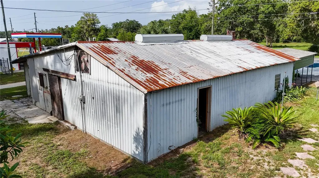 12818 NE Old Jacksonville Road Anthony FL 32617