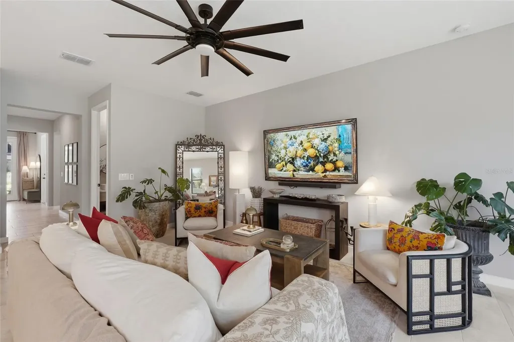 2015 E Kaley Avenue Orlando FL 32806
