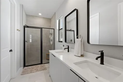 2015 E Kaley Avenue Orlando FL 32806