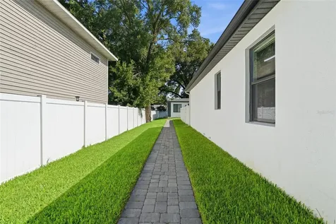 2015 E Kaley Avenue Orlando FL 32806