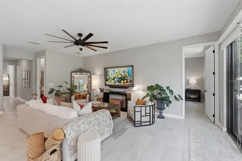 2015 E Kaley Avenue Orlando FL 32806