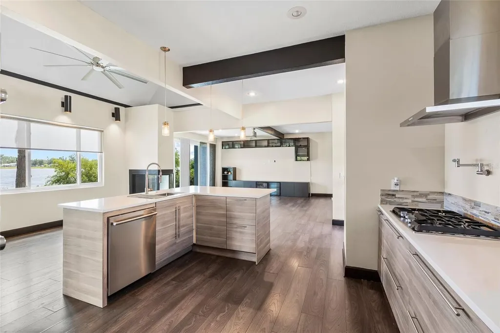 18200 Cypress Cove Lane Lutz FL 33549